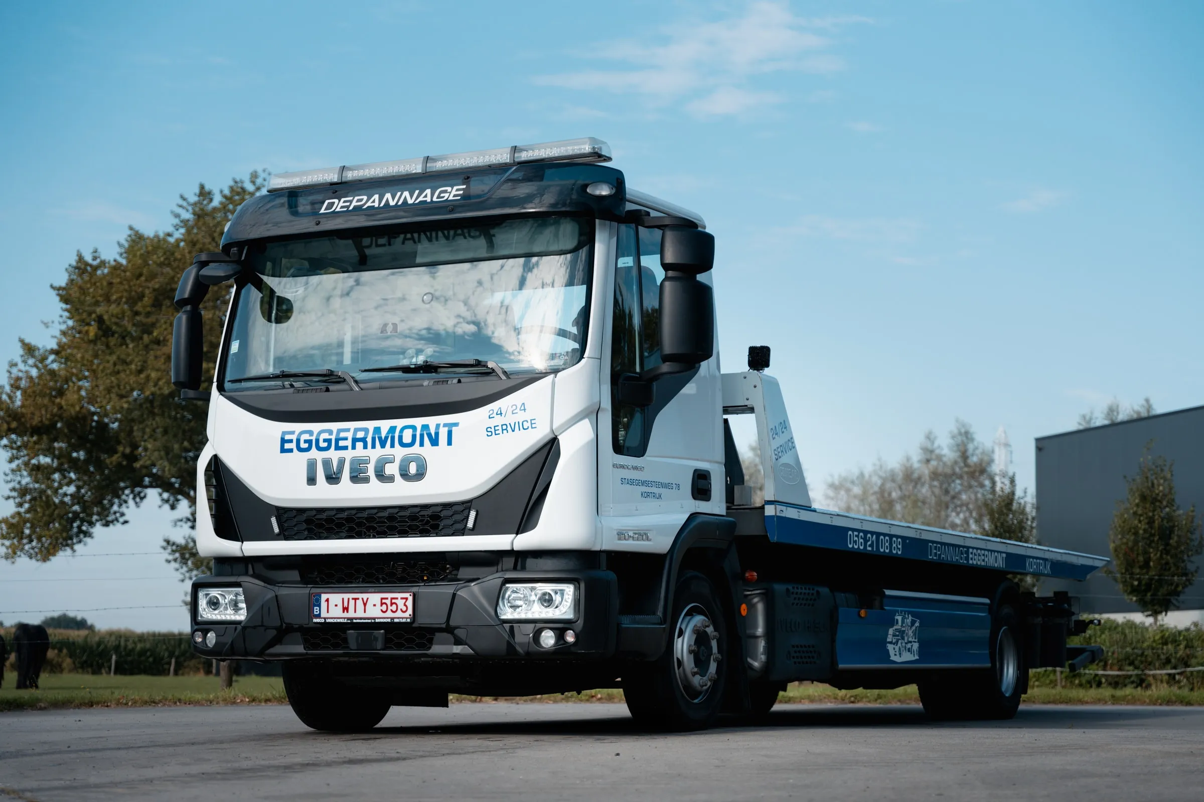 De plateauwagen van Eggermont schuin van voren